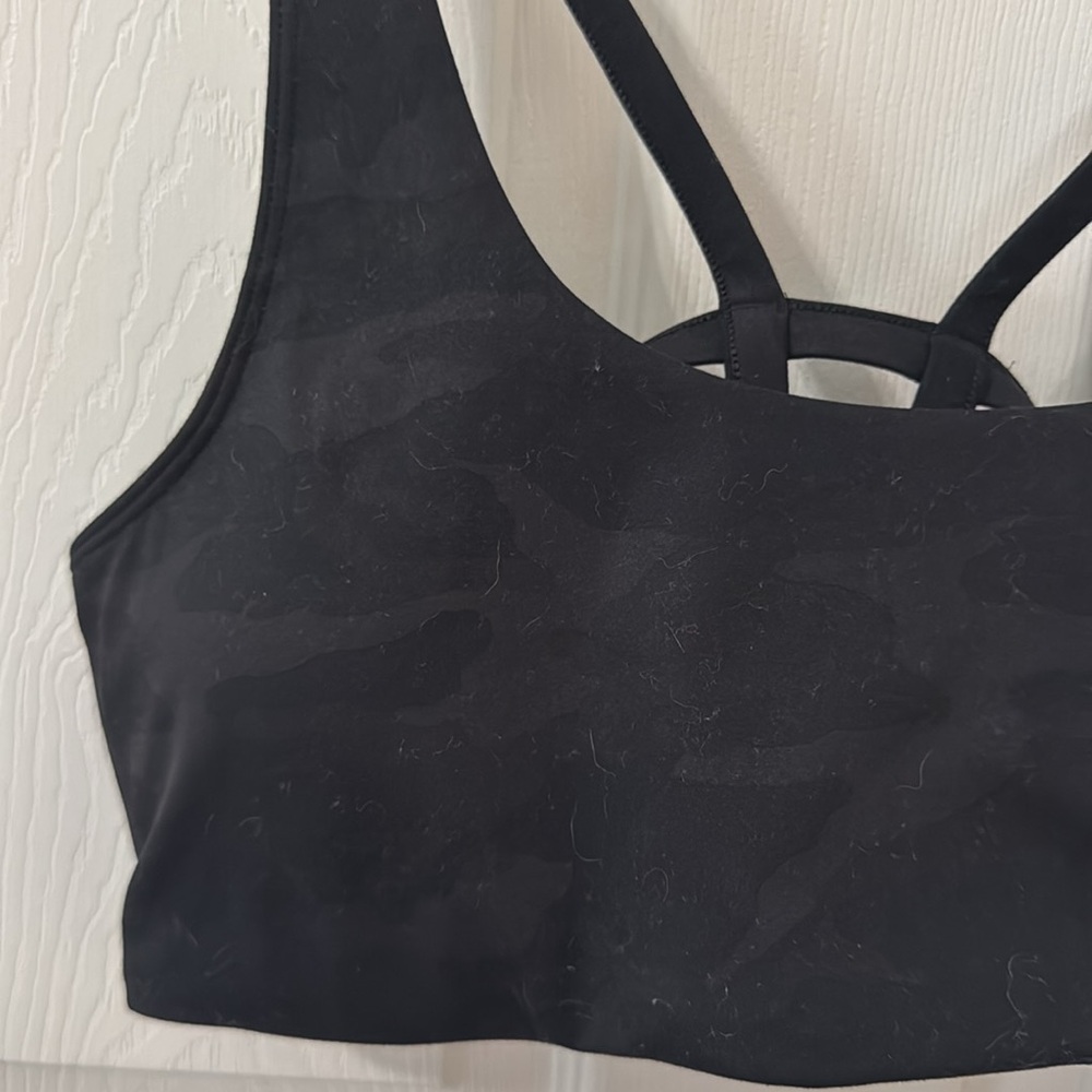 Vuori Yosemite Bra in XL, black on black camo (looks plain black mostly), EUC - Picture 5 of 8